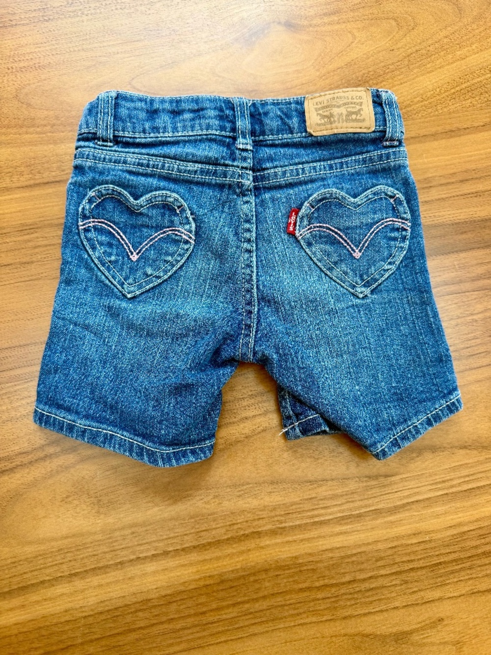 🌟 Levi's Girls Stretchy Denim Shorts Size 4 Heart Pockets Adjustable Waist
